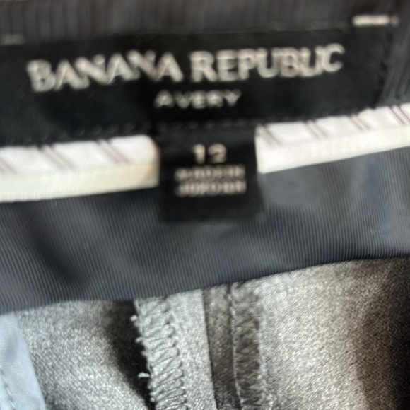 Banana Republic Avery 12 ankle slacks pants. Medium Heather gray color. - Picture 8 of 11